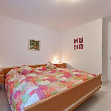 Helga Unterm Schloss Apartment *